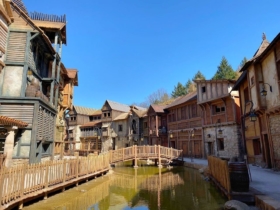 Les Quais de Lutèce in Parc Astérix (NEW in 2020)