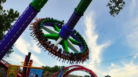 The Joker: Carnival of Chaos in Six Flags St. Louis (NEW in 2024)